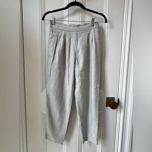 Babaton Light Gray Pleated Linen Capris